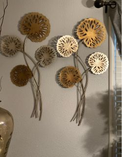 Metal wall decor $15