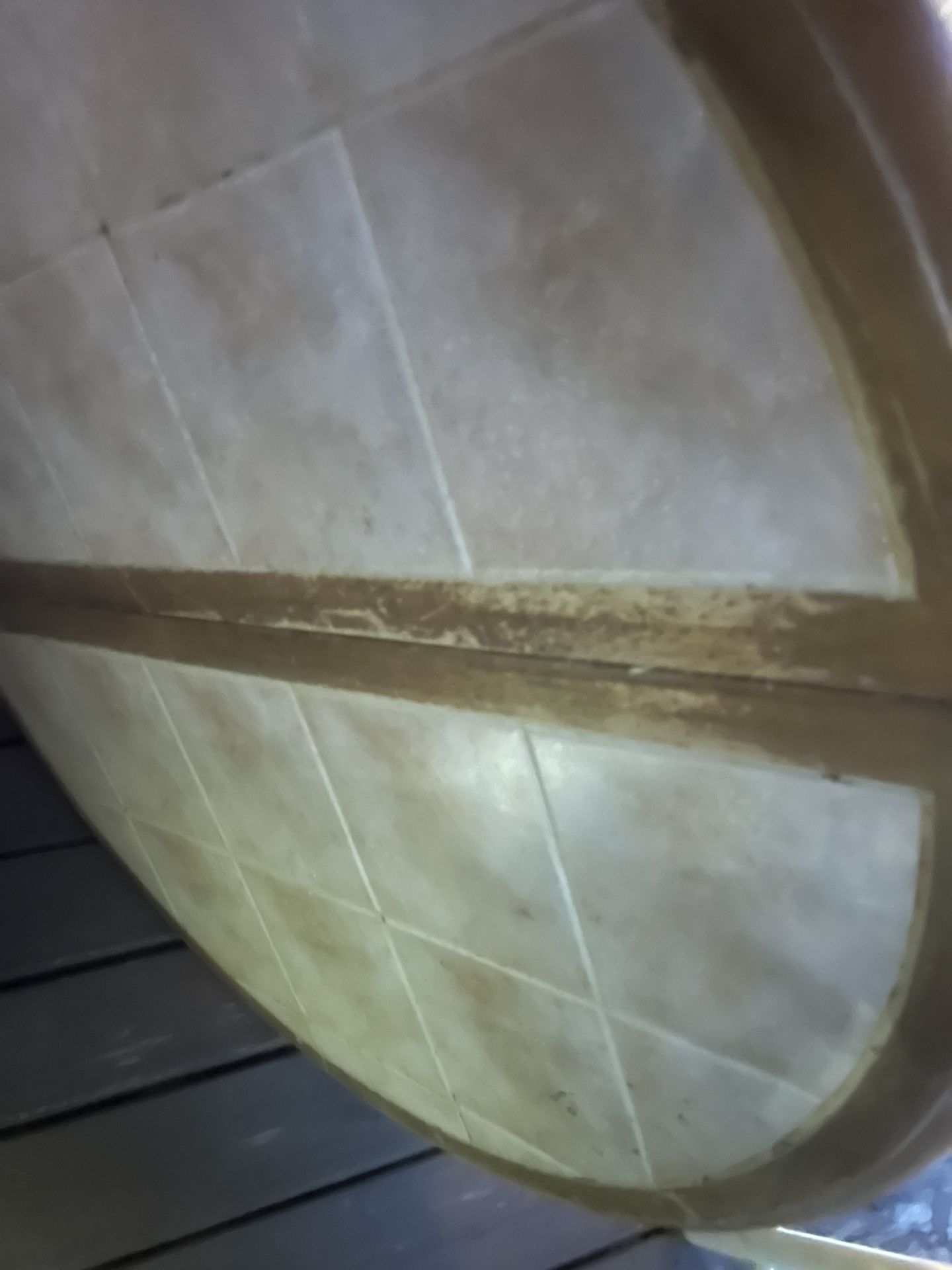 Round Table With Chairs