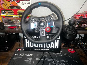 Logitech G29 Racing Wheel for PlayStation with Pedals and Manual Shifter