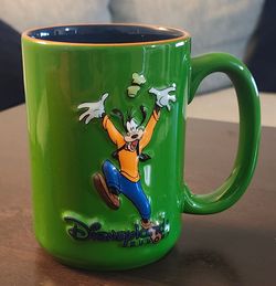 Walt Disneyland Resort Tyland Coffee Mug 16 oz Goofy Green Blue Cup