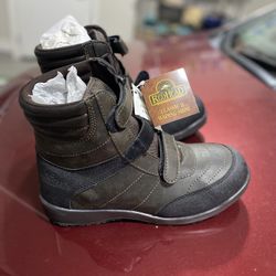 BRAND NEW Fishing Wading Boots SIZE 11 Men’s 