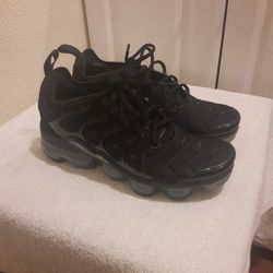 Nike Womens Vapormax Plus Size 8