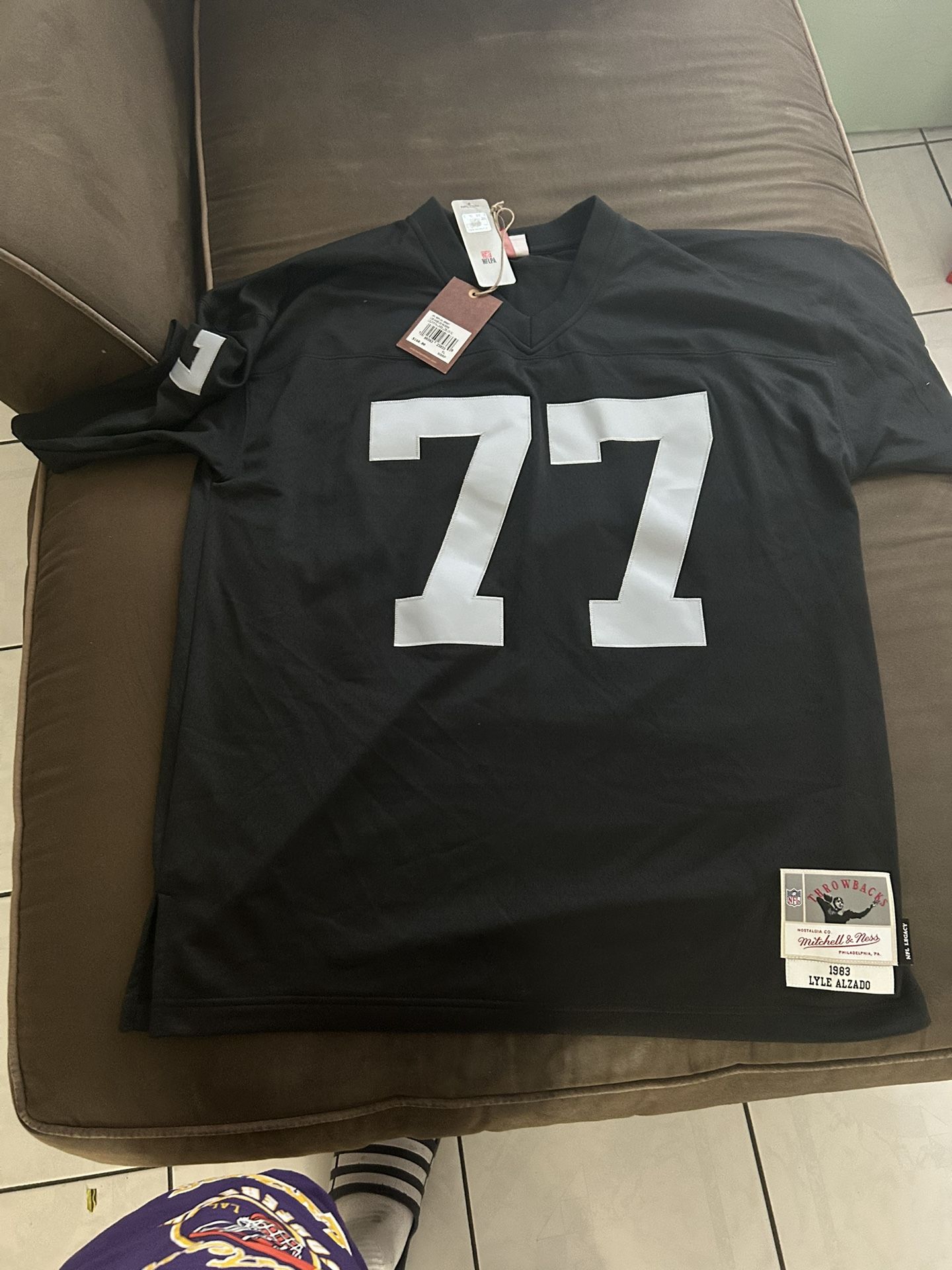 mitchell &ness size xl radiers