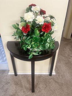 Wood half moon console table with artificial plant flower pot centerpiece details in photo pickup Gaithersburg md20877