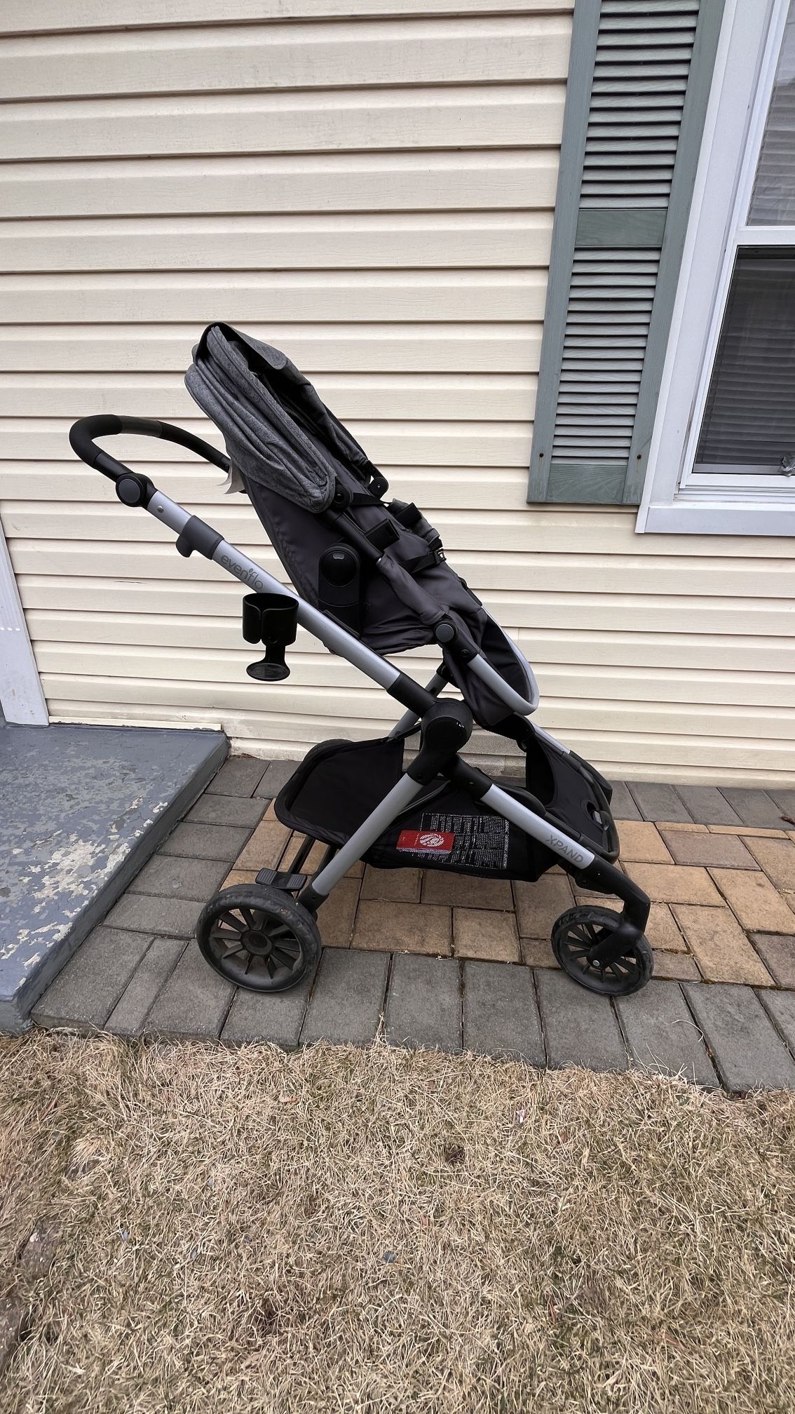 EVENFLO PIVOT XPAND TRAVEL SYSTEM - Stroller