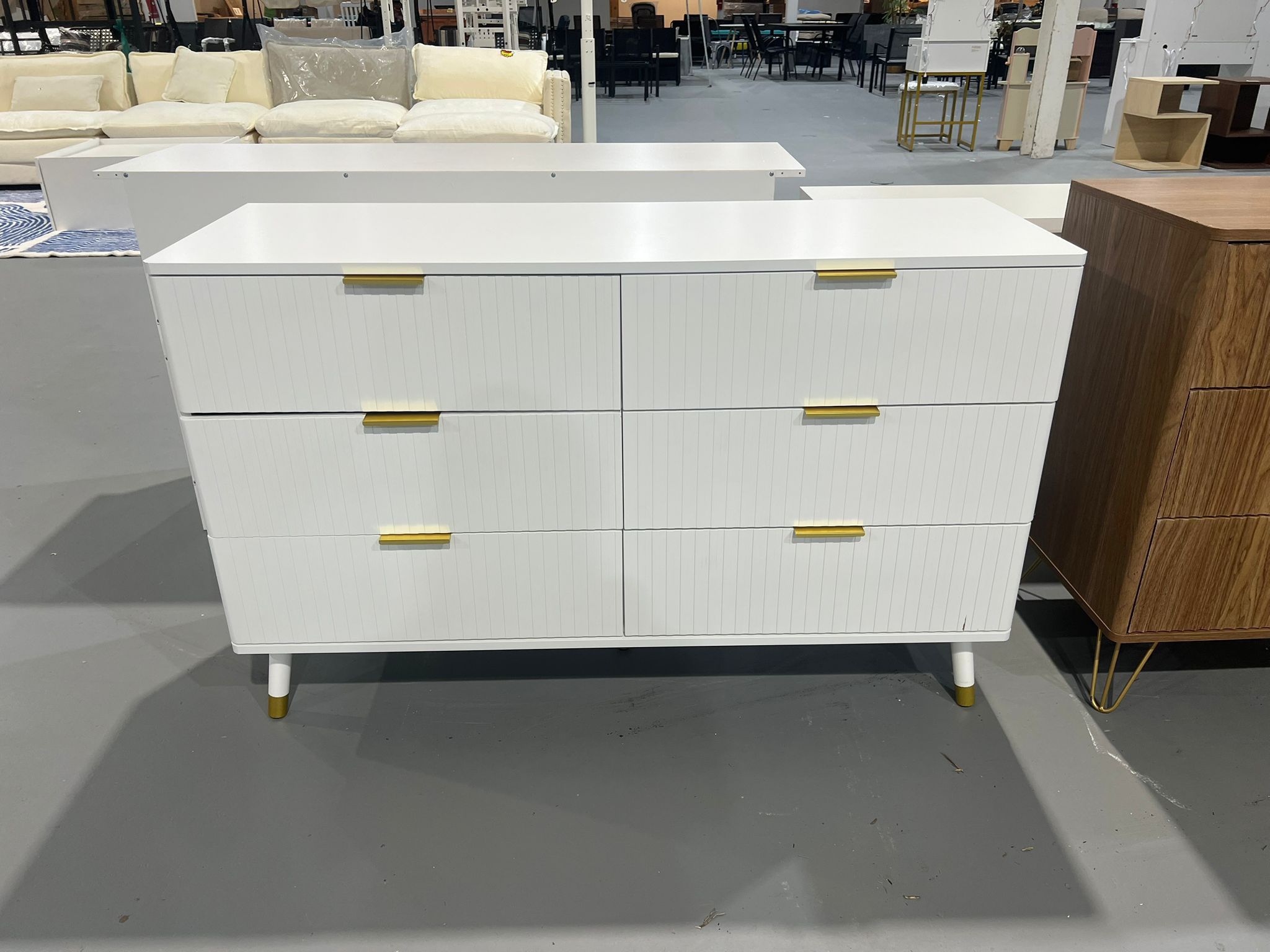 New White Dresser for Bedroom, Modern 6 Drawer White Dresser with Metal Handles and Wide Drawer, Wood Chest of Drawers for Living Room