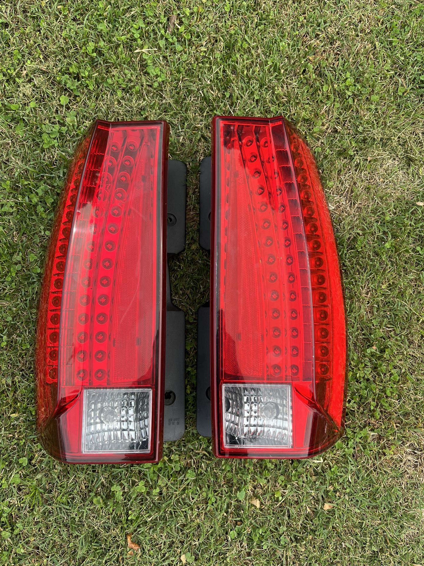2007-2014 Cadillac Escalade Tail lights