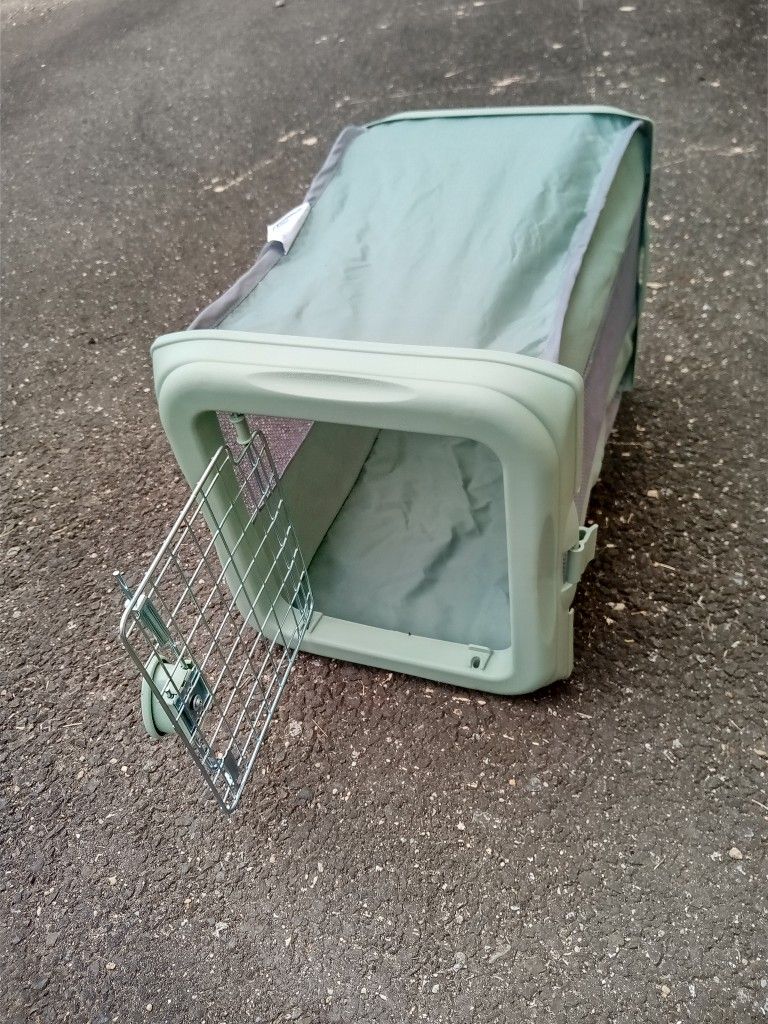Small Popup Animal Crate