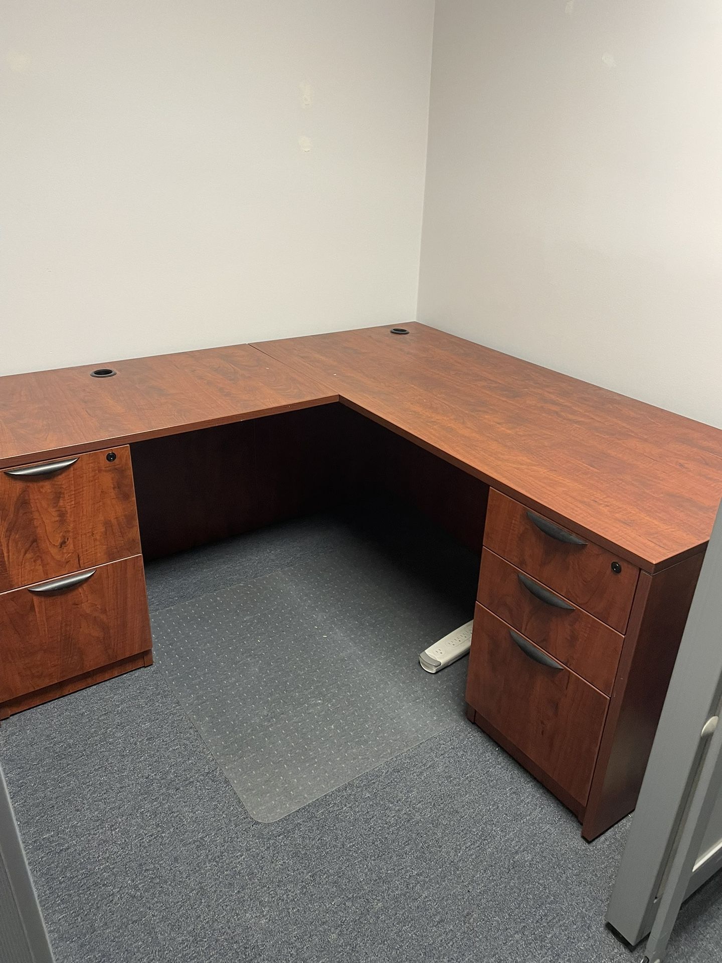 3 LShaped Office Desks for Sale in Burbank, CA OfferUp