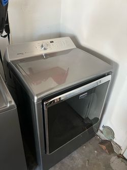Maytag Bravos XL Front-Load Dryer