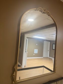 Gold mirror