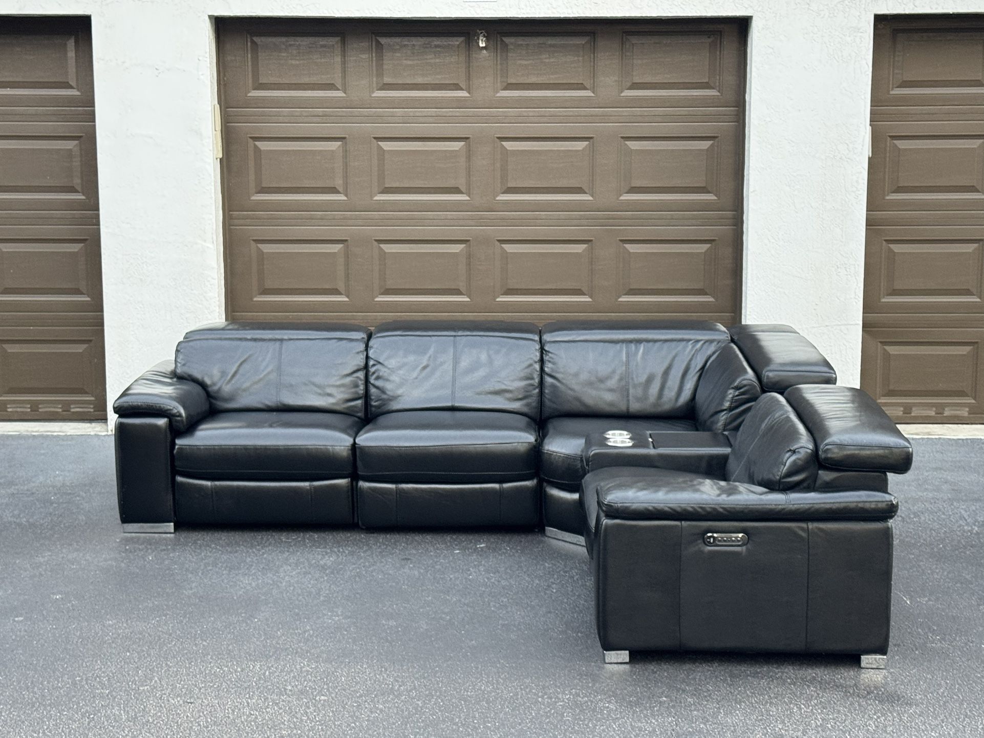 Sectional Sofa/Couch - Black - Recliners - Delivery Available 🚛