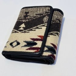 Pendleton Bifold Wallet MINT Wool Native Tribal Gorgeous 