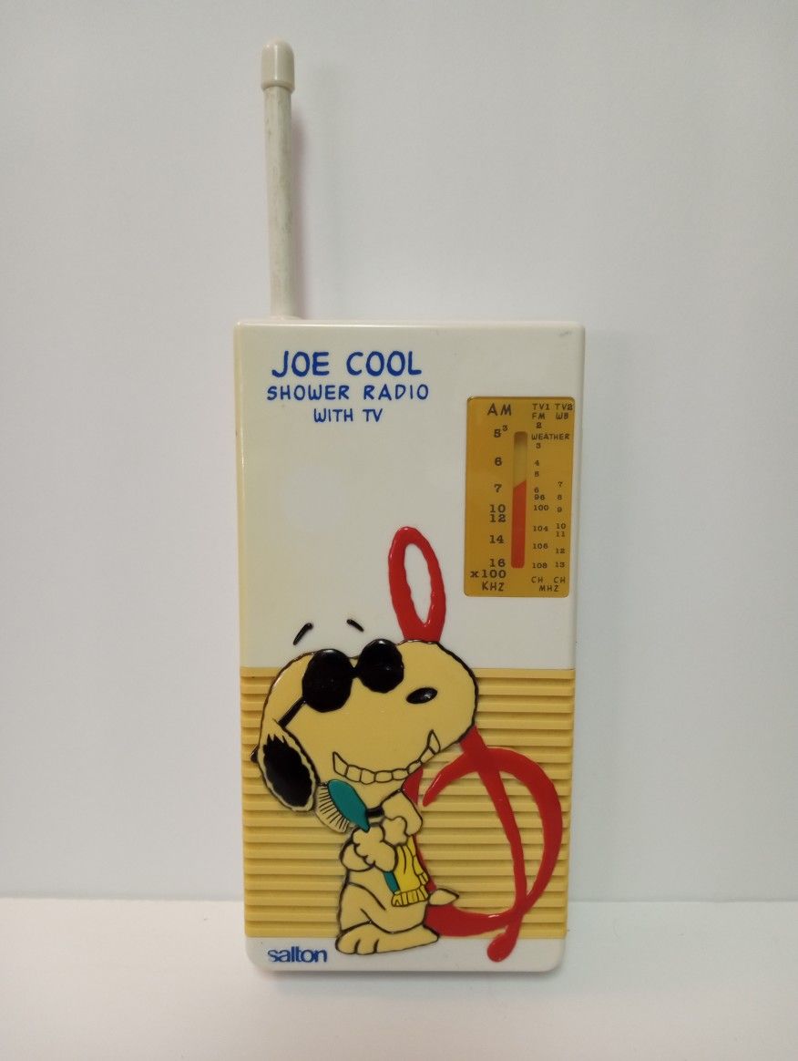 Vintage 1965 Salton Joe Cool Snoopy Wet Tunes AM/FM Shower Radio