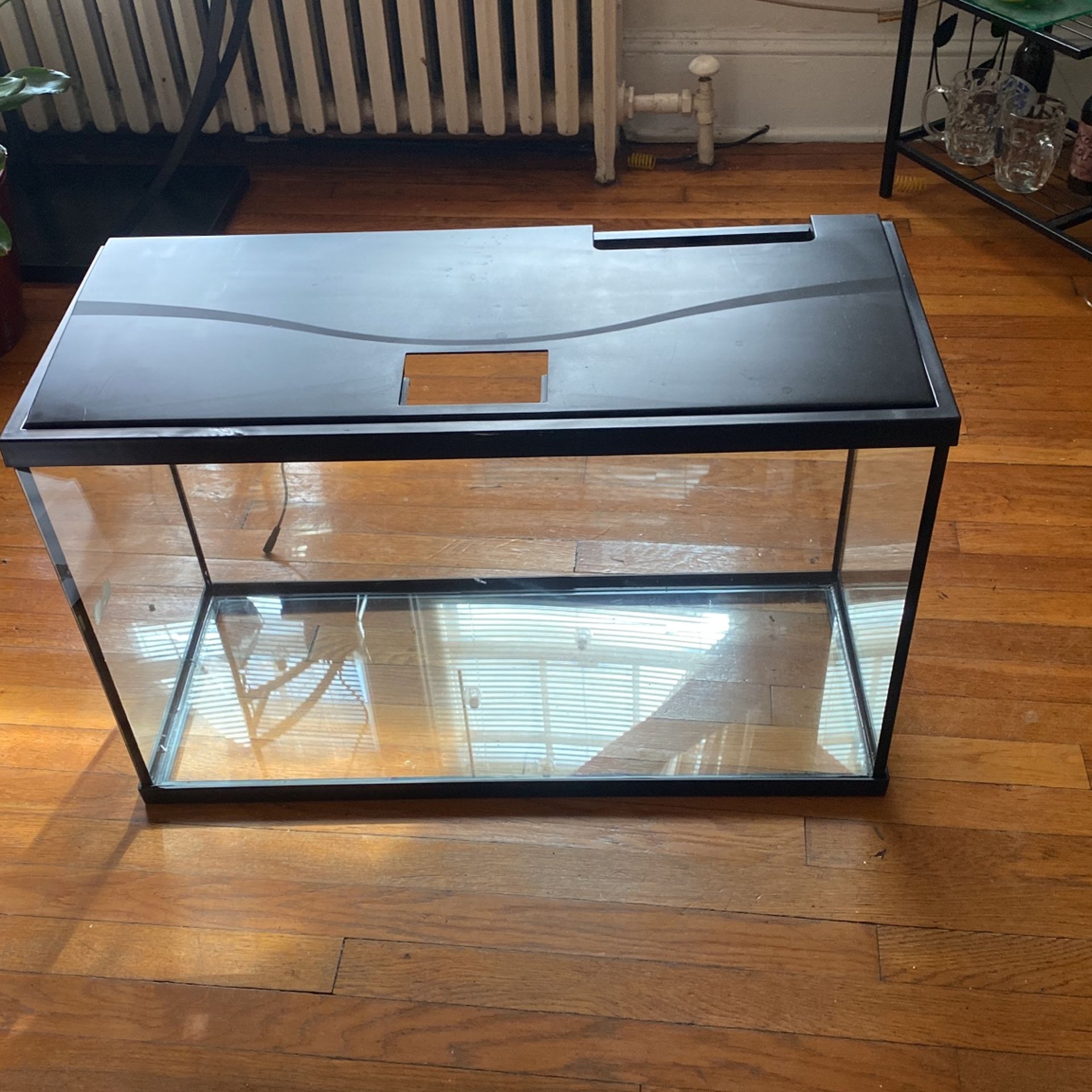 50 Gallon Fish Tank LIGHTLY USED 
