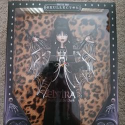Monster High Skullector Elvira