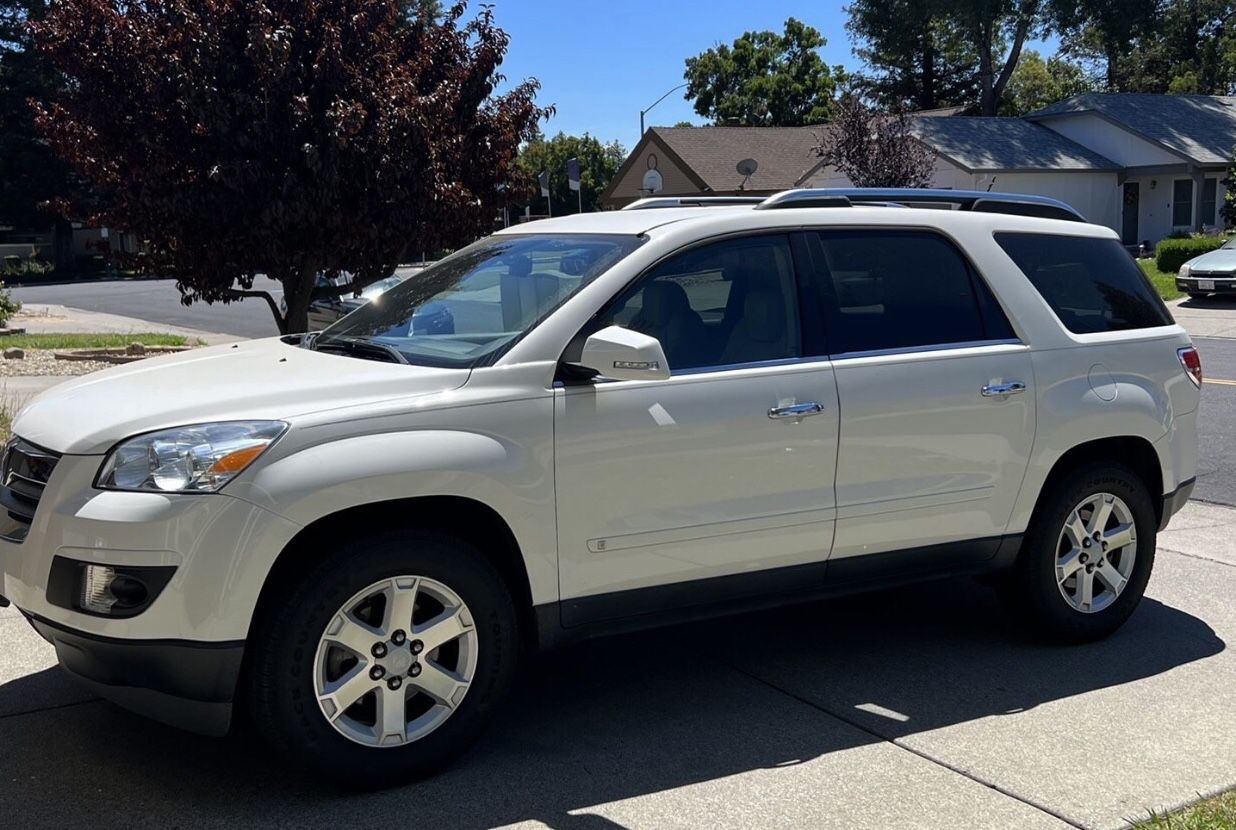 2008 Saturn Outlook for Sale in Elk Grove, CA OfferUp