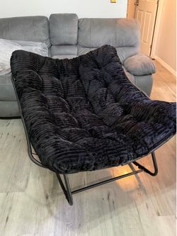 Egg chair
