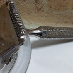 Vintage Beautiful GEM Safety Razor