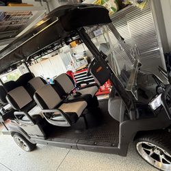 2022 BLK ROYAL EV CROWN GOLF CART- NEGOTIABLE