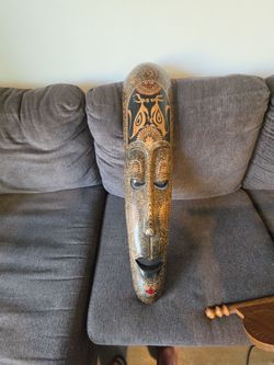 Large mask pearl inlay