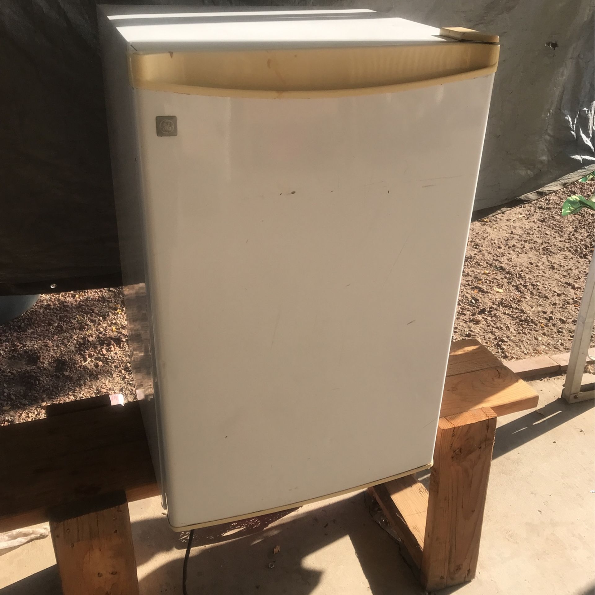 General Electric Mini Fridge