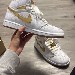 gold jordan 1s