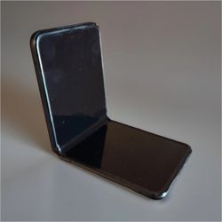 MOTOROLA RZR 2023 Unlocked 128GB. Excellent Condition 