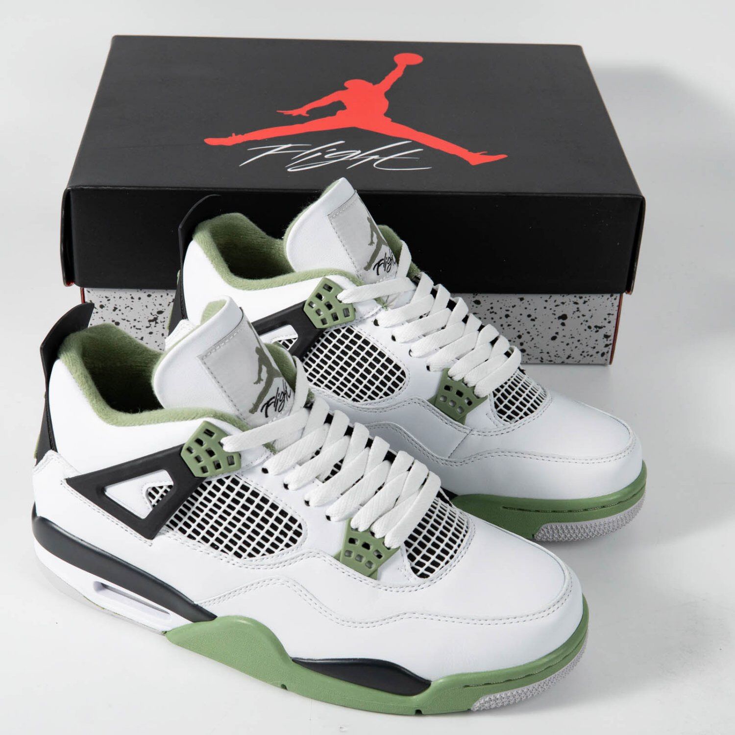 Air Jordan 4 Retro Seafoam