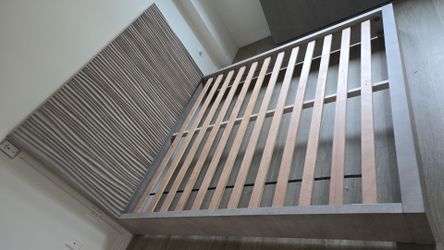 Cama de madera