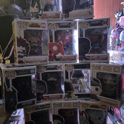 29 Funko pops