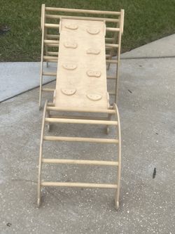 Wood and hearts 3-in-1 Montessori Set: Foldable Triangle, Climbing Arch, and Rock. Used in good condition with some cosmetic blemishes. These blemishe