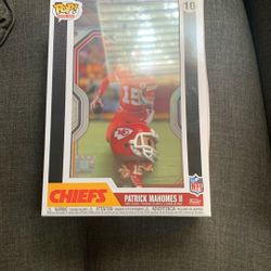 Patrick Mahomes Funko Pop Trading Card In Plastic Case NIB