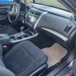 Title Clean ,, Nissan Altima 2015