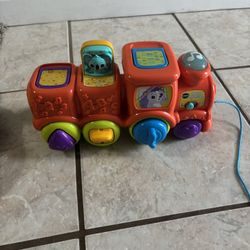 Pop and Sing Animal Train