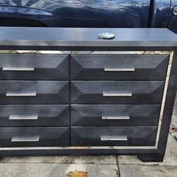 Black Lacquer Dresser 