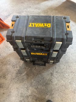 Dewalt pack out type tool box