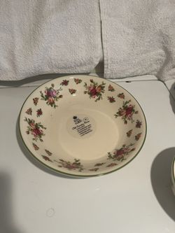 Royal Dalton Old Country Roses