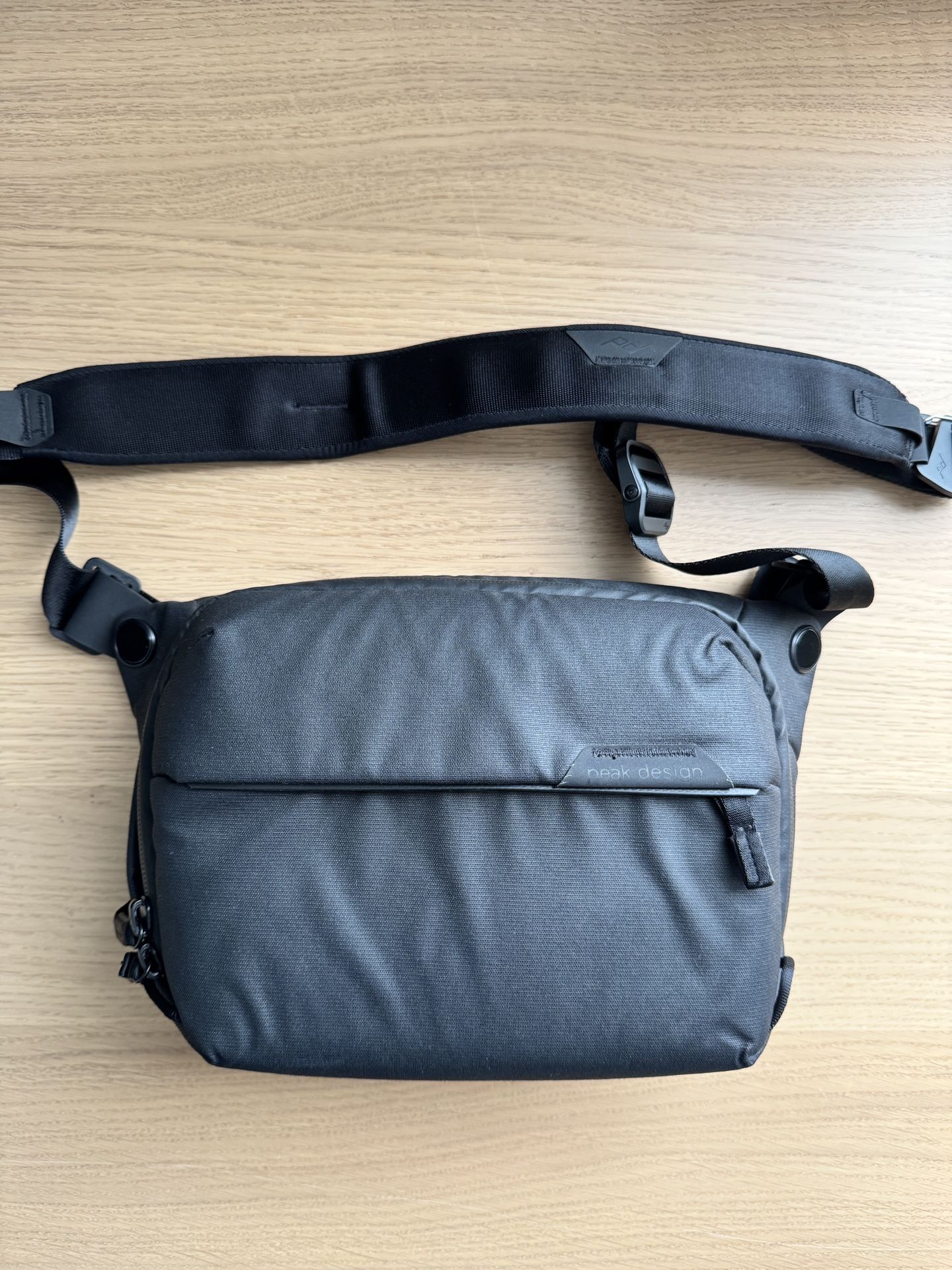 Peak Design Everyday 3L Sling Bag Camera, Ash/Black