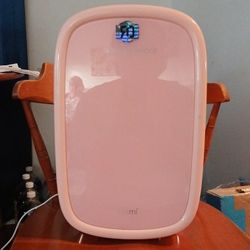 Teami Skincare Refrigerator