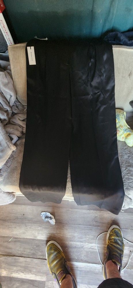 Barton Pleated size 4 womens pants