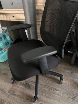 Desk chair