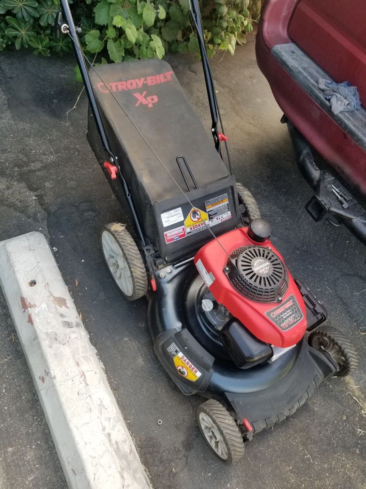 Honda lawn Mower for Sale in San Bernardino, CA OfferUp