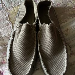 Men’s croc loafers size 13