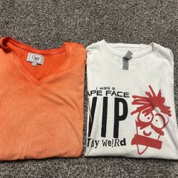 Lot of 2 Men’s short sleeved shirts Large 