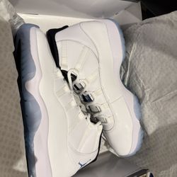 Jordan 11 legend Blue 