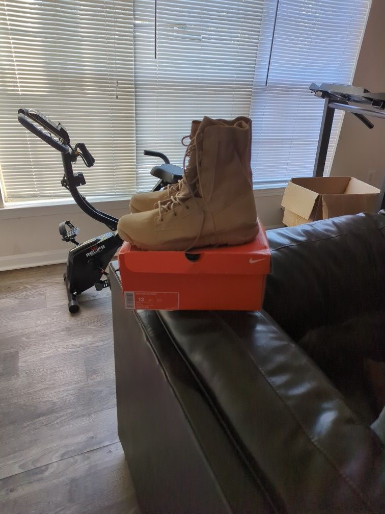 Nike SFB Leather Light Brown Military Boots 