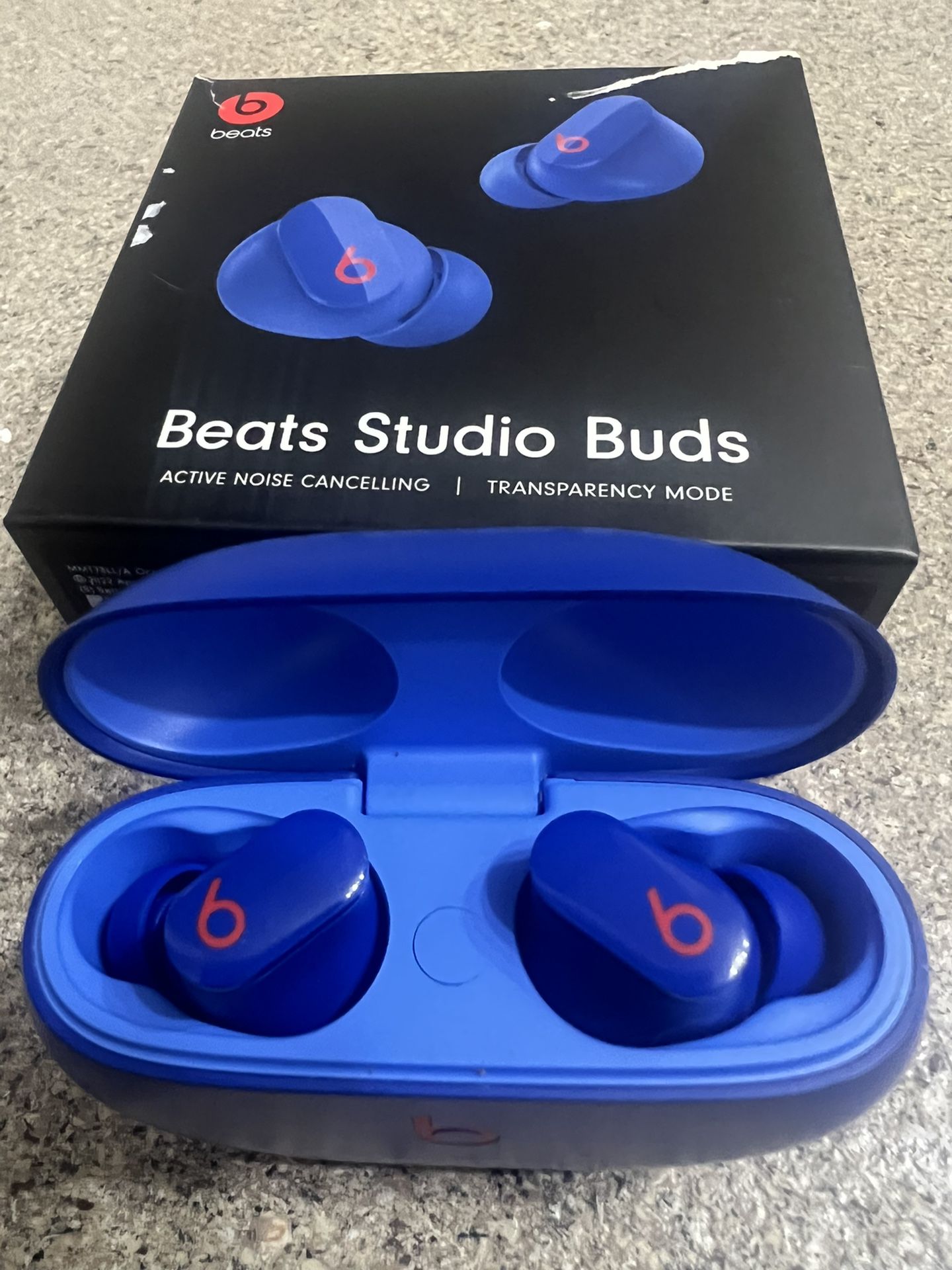 Beats Studio Buds 