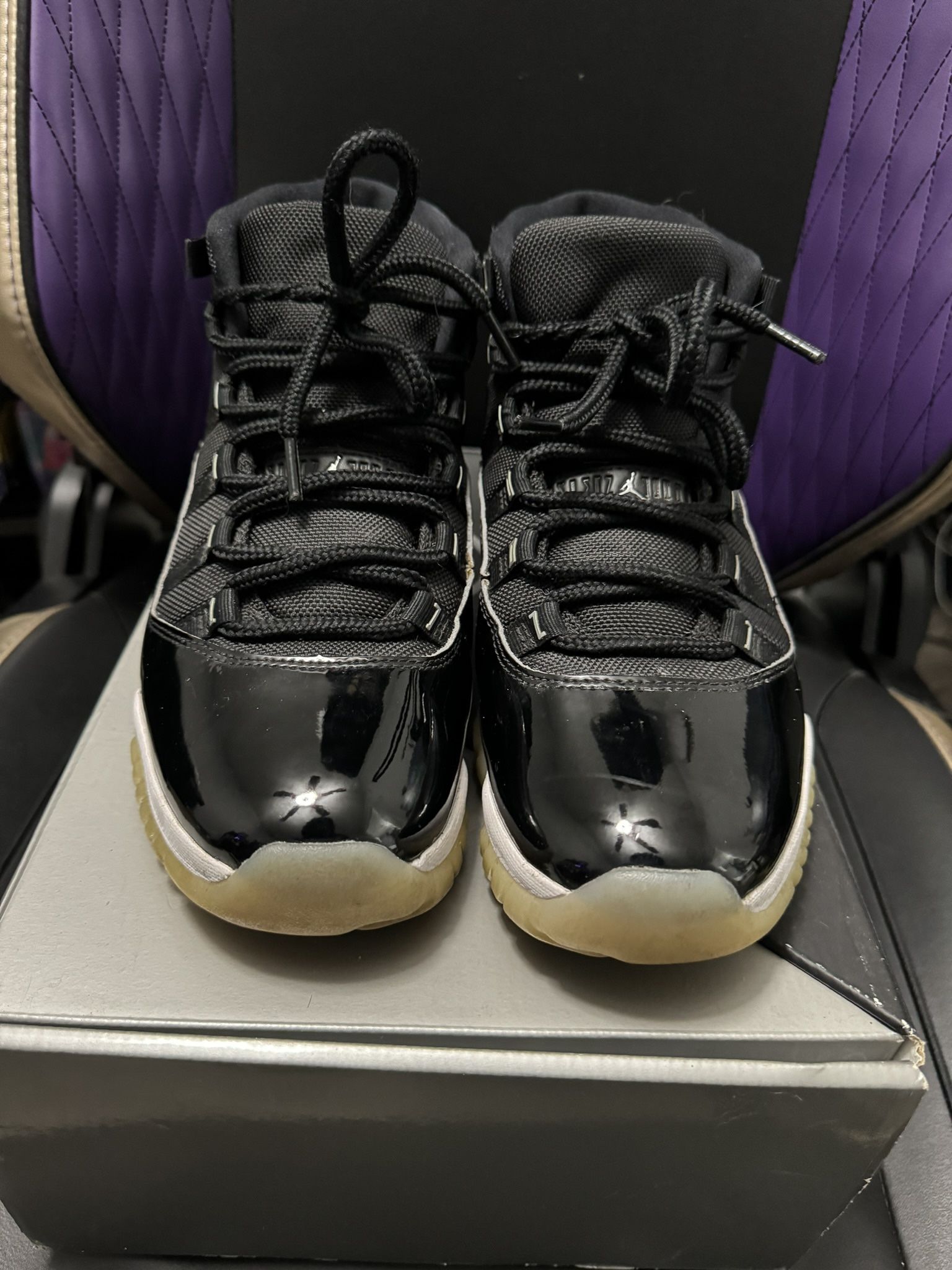 Jordan 11 Jubilee - Size 10