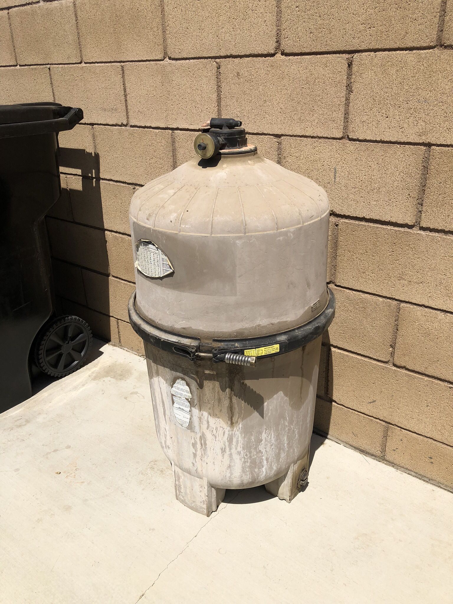 Hayward DE Pool Filter for Sale in Rancho Cucamonga, CA - OfferUp